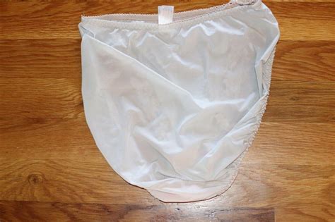 Wacoal Size 6med Silky Smooth Bodysuede Lace Trim Hi Cut Brief 89371 Vtg 3900442897