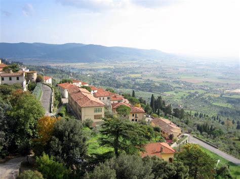 21 Of The Most Incredible Hilltop Towns In Tuscany