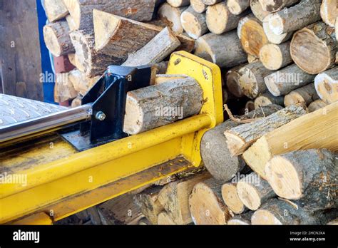 Hydraulic Splitter Machine Wood Splitting A Log Stock Photo Alamy