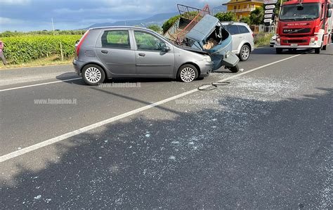 Lamezia Scontro Fra Tre Auto Sulla Ss Un Ferito Il Lametino It