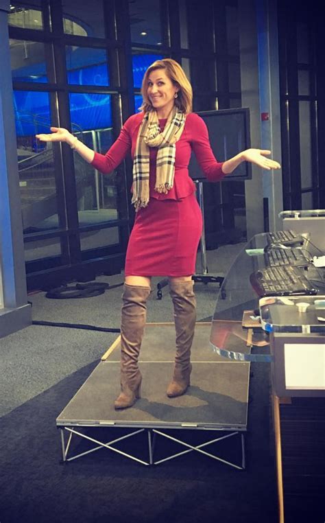 THE APPRECIATION OF NEWSWOMEN WEARING BOOTS BLOG: sarah wroblewski