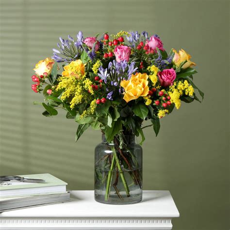 Online Colorful Bliss Gift Delivery in Uk - FNP