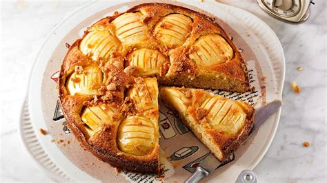 Versunkener Apfel Marzipan Kuchen BRIGITTE De