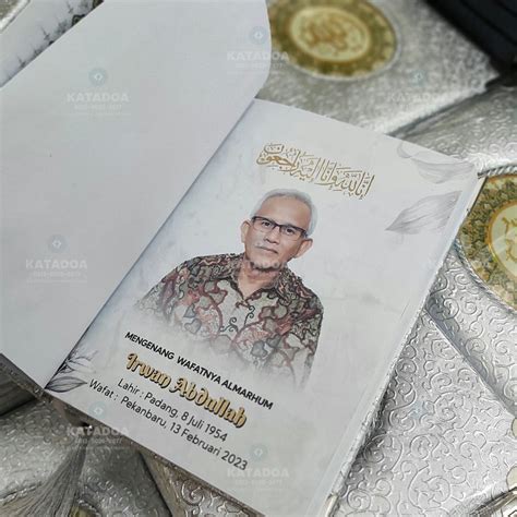 Contoh Buku Yasin Mengenang Hari Percetakan Yasin Terdekat