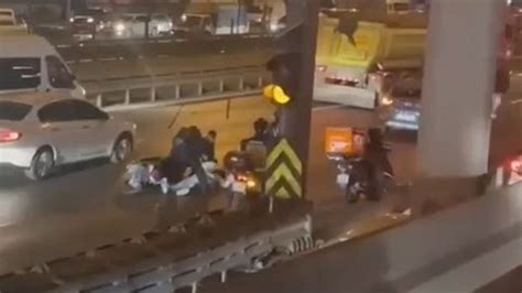 İstanbul da motosiklet kazası kamerada