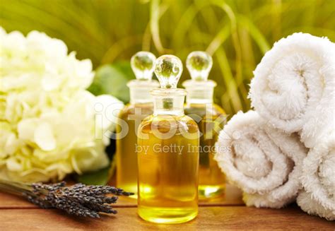 Foto De Stock Botellas De Aceite De Masaje En El Spa Libre De Derechos Freeimages