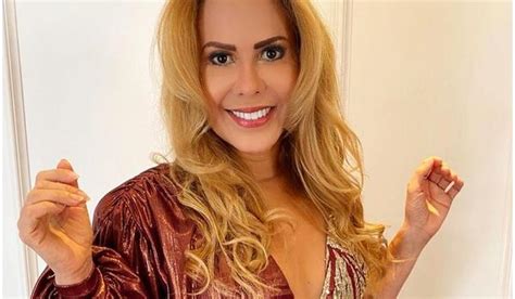 Joelma Revela Que Est H Tr S Anos Sem Beijar Na Boca E Internautas