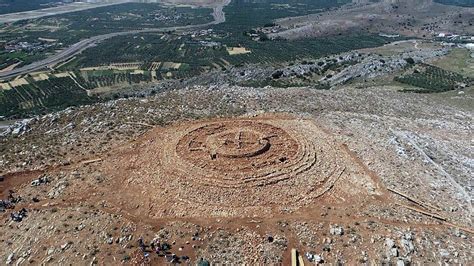 Extremadamente interesante Arqueólogos desentierran un misterioso