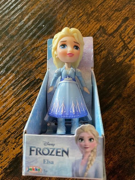 Disney Frozen Elsa Mini Blue Dress 3 Posable Blonde Doll 2021 Jakks