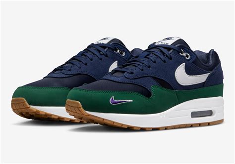 Nike Air Max 1 W QS Obsidian Midnight Navy Gorge Green SneakerNews