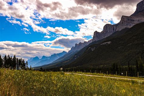 The Canadian Rockies outside of Banff, AB, Canada. My first time ...