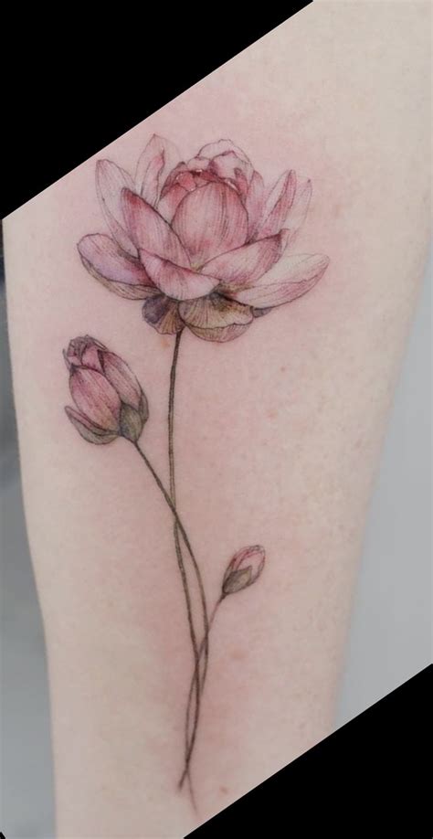 Pin By Michelle Ellacott On Floral Tattoo Design Red Flower Tattoos