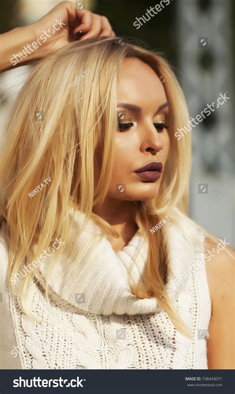 Sexy Blonde Woman White Dress Posing 스톡 사진 Shutterstock