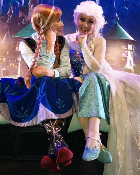 Elsa And Anna Disney Face Characters Disney World Characters Disney