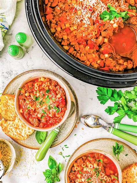 34 Easy Weeknight Crockpot Meals The Everygirl