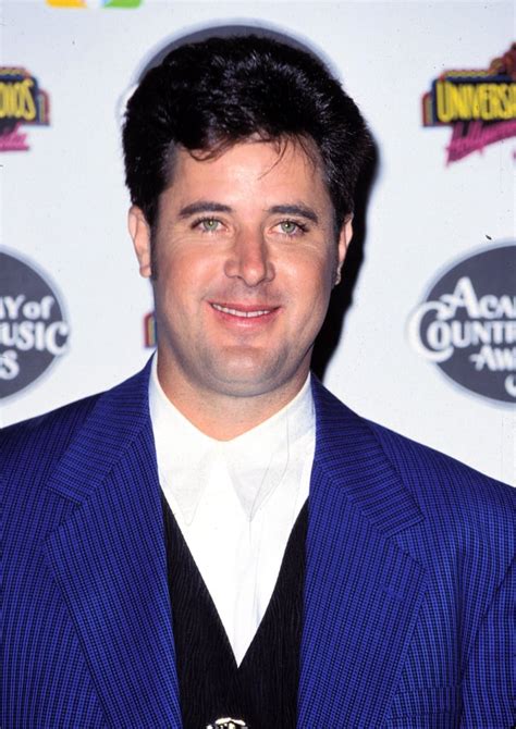 Vince Gill In 1994 Country Singers Then And Now Popsugar Celebrity