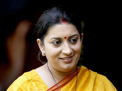 Smriti Irani Hot Bikini Image Gallery Images Photos Pics Cinemagigs