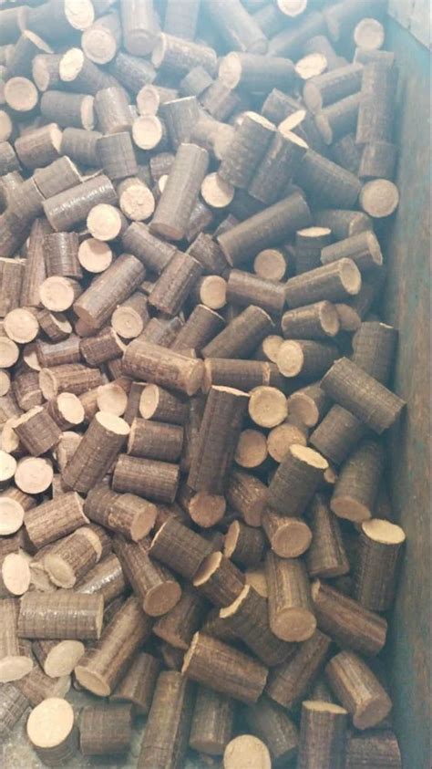 70mm Biomass Handicrafted Sawdust Briquetts At Rs 10 Kg Biomass