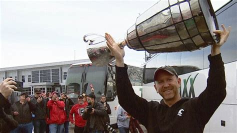 Fans welcome Calgary Stampeders home after Grey Cup victory | CBC News