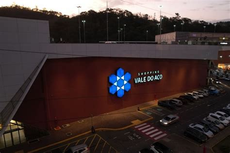 Shopping Vale Do A O Realiza Tributo Banda Mamonas Assassinas