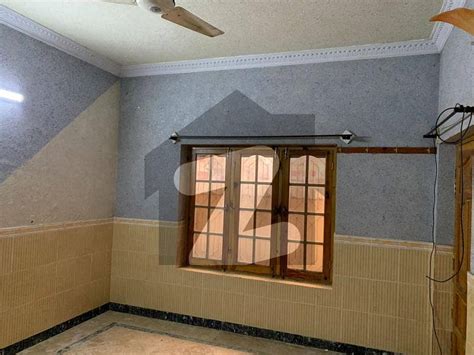 1350 Square Feet Spacious Lower Portion Is Available In Allama Iqbal