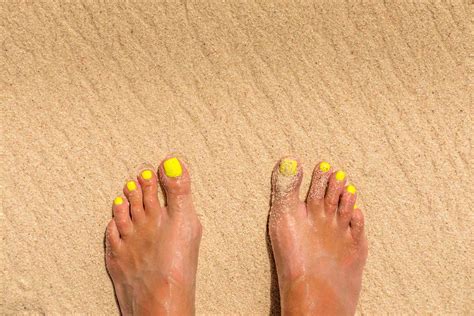 Yellow Toenails — Causes and Treatment - Canyon Oaks Foot & Ankle