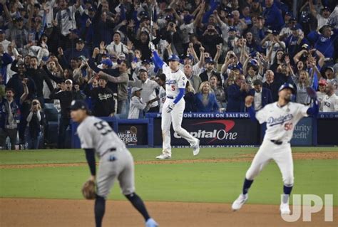 Photo MLB World Series LA Dodgers Vs NY Yankees In Los Angeles