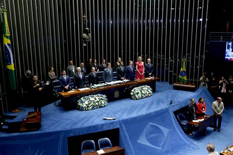 Sessão Solene no Congresso marca aniversário de 65 anos da RecordTV