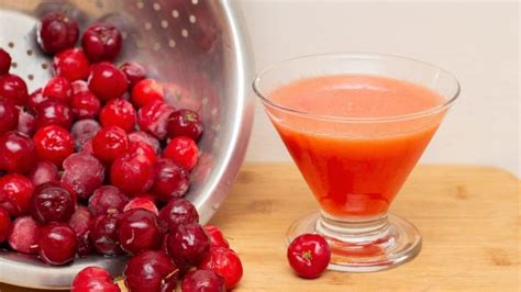 Suco De Acerola E Laranja Para Se Hidratar No Calor Guia Da Cozinha