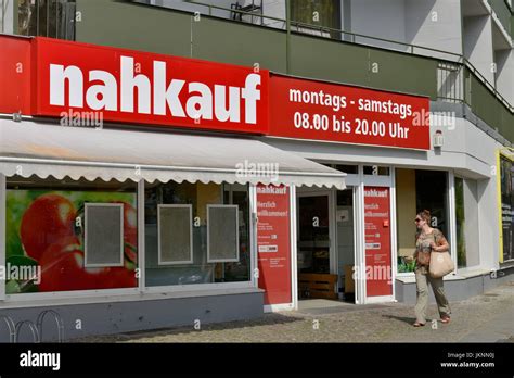 Market Schoneberg Berlin Hi Res Stock Photography And Images Alamy