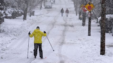 Storm Nor'easter: One dead as heavy snow and strong winds cause ...