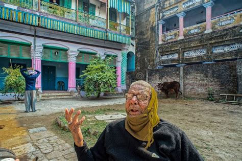 Elderly Man Informing About The Ancestors Who Made The Vintage Old