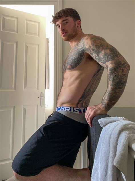 TW Pornstars Chris Hatton Twitter 9 15 PM 8 May 2022