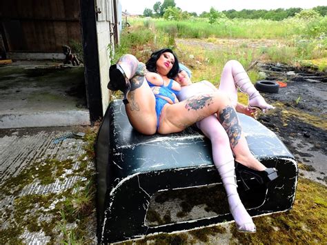 GILF AND MILF Pics XHamster