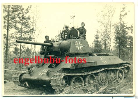 Foto Beute Panzer Russischer T Mit Balkenkreuz Beute Panzer