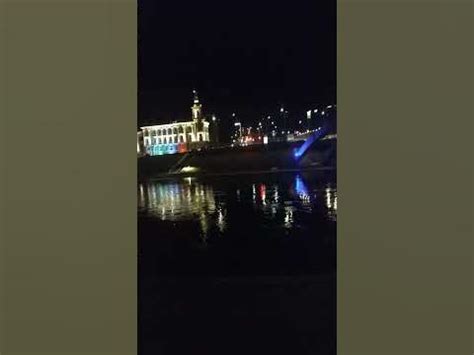 Вода в реке Нярис, что протекает через Вильнюс, немного спала - можно ...