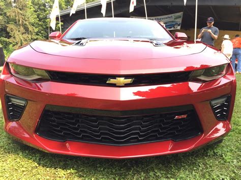 Chevrolet Camaro Ss Looks Fab In Garnet Red Tintcoat Autoevolution