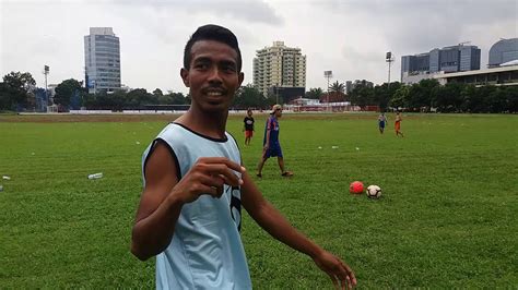 Pemain Mandasama Latihan Di Lapangan Aldiron Pancoran Tempat Latihan