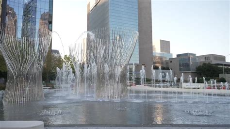 Klyde Warren Park Now Home To The Worlds Tallest Interactive Fountain