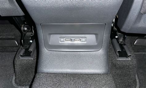 OEM rear row USB suitable for Skoda Kodiaq Karoq 5QD 035 726 L — Vagpartsgo