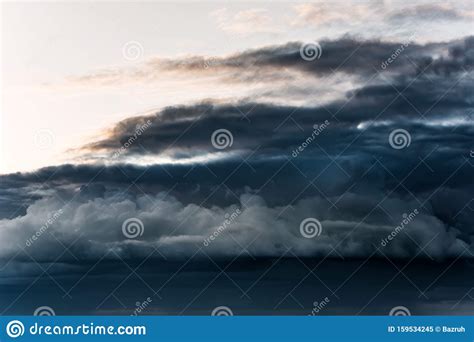 Fundo De Nuvens Escuras E Sombrias Imagem De Stock Imagem De Nuvem