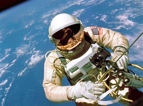 First Spacewalk | First Man To Walk In Space | DK Find Out