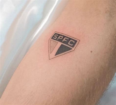 Tatto spfc futebol em 2024 Tatuagem do sao paulo Tatuagem atrás do