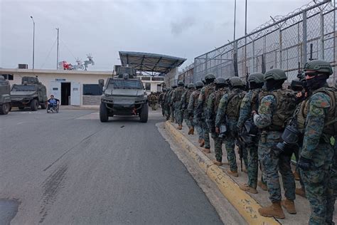 Ecuador Entra En Toque De Queda De De La Noche A De La