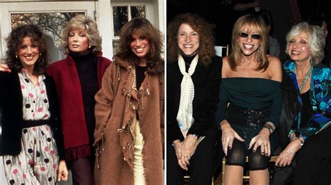 Carly Simon Shares Sorrow After Her Two Sisters Die Within Days Of Each