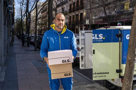 How to track your parcel with Worldwideexpress online 4