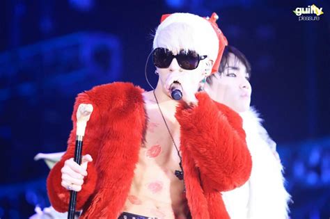 Santa With His Reindeer Jonghyun Shinee Coat