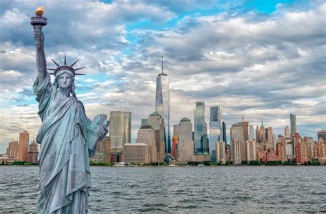 7,057 Statue Liberty New York City Skyline Stock Photos - Free ...