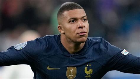 Kylian Mbappe Si Monster Buas Yang Bikin Prancis Ganas Milenialnews Id