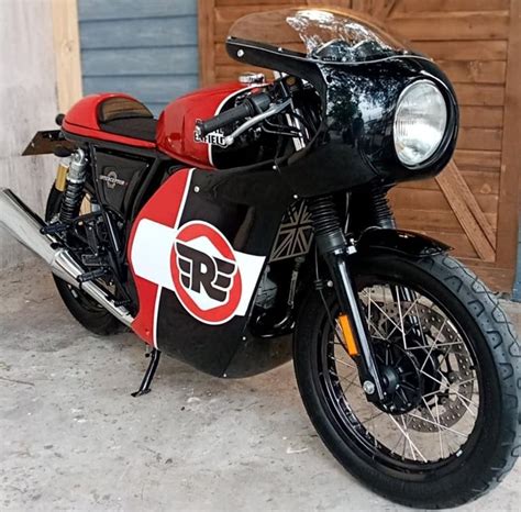 Royal Enfield Interceptor 650 Modified Into A Retro Style Race Bike